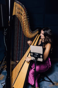 Sienna Harpist