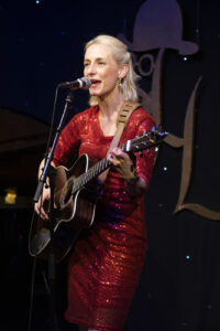 Annalise Sings
