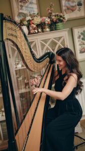 Sienna Harpist