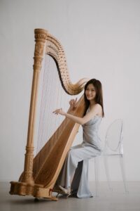 Juliette Harpist